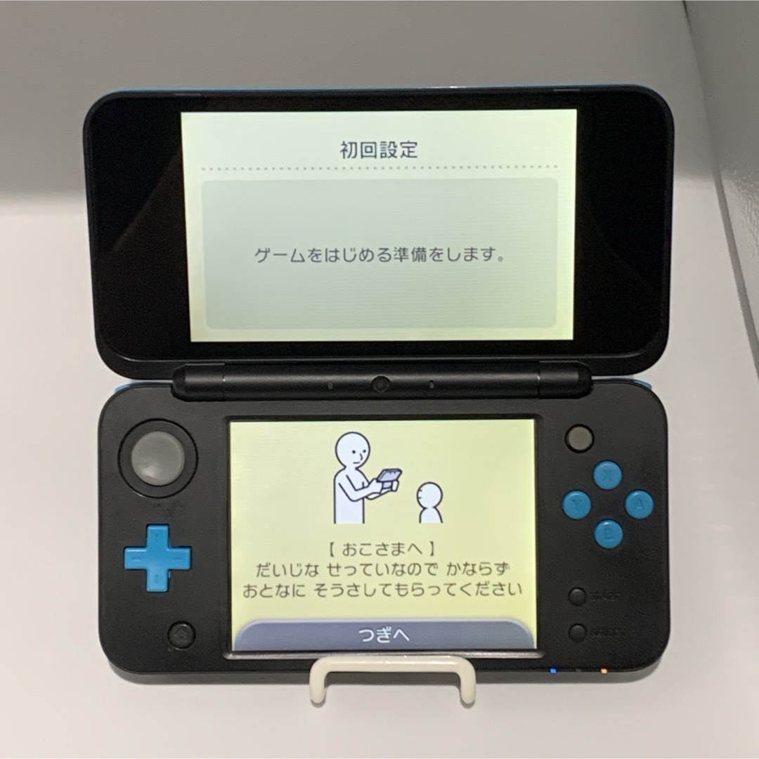 ニンテンドー2DS(ニンテンドー2DS)の【液晶美品】Newニンテンドー2DS LL ブラック×ターコイズ 本体 動作品 エンタメ/ホビーのゲームソフト/ゲーム機本体(携帯用ゲーム機本体)の商品写真