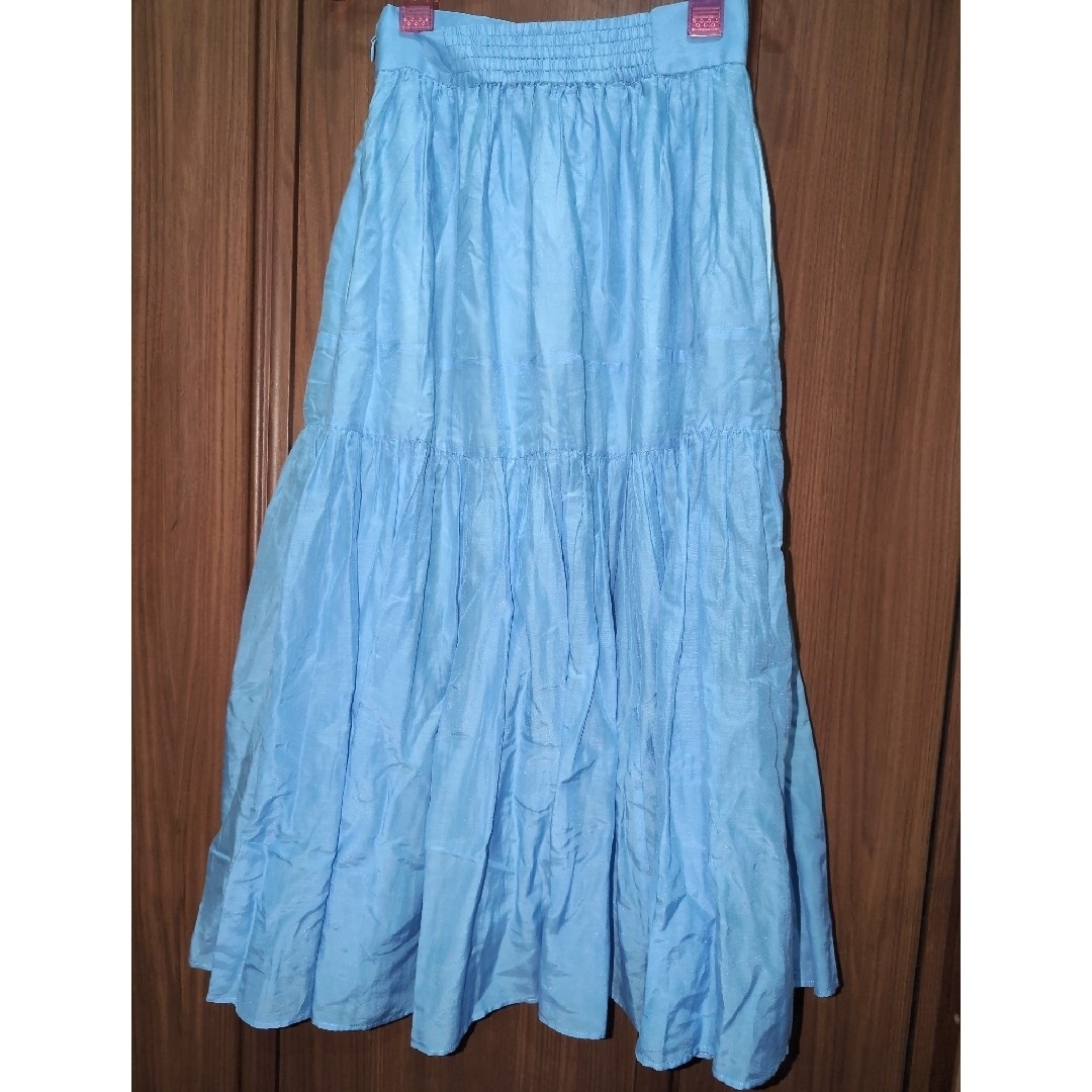kumikyoku（組曲）(クミキョク)の水色　ロングスカート　クミキョク レディースのスカート(ロングスカート)の商品写真