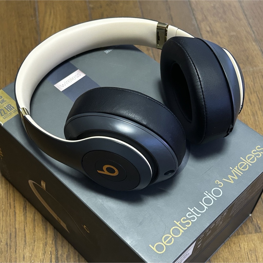 Beats(ビーツ)のBeats Studio3 Wireless ヘッドフォン シャドーグレー スマホ/家電/カメラのオーディオ機器(ヘッドフォン/イヤフォン)の商品写真