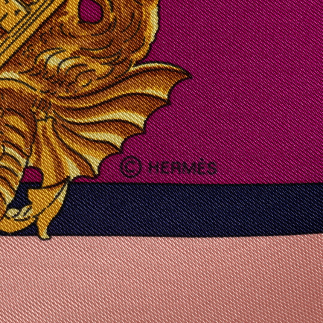 Hermes(エルメス)の美品 エルメス カレ90 HARNAIS DE COUR 宮廷の馬具 スカーフ シルク レディース HERMES 【1-0146814】 レディースのファッション小物(バンダナ/スカーフ)の商品写真