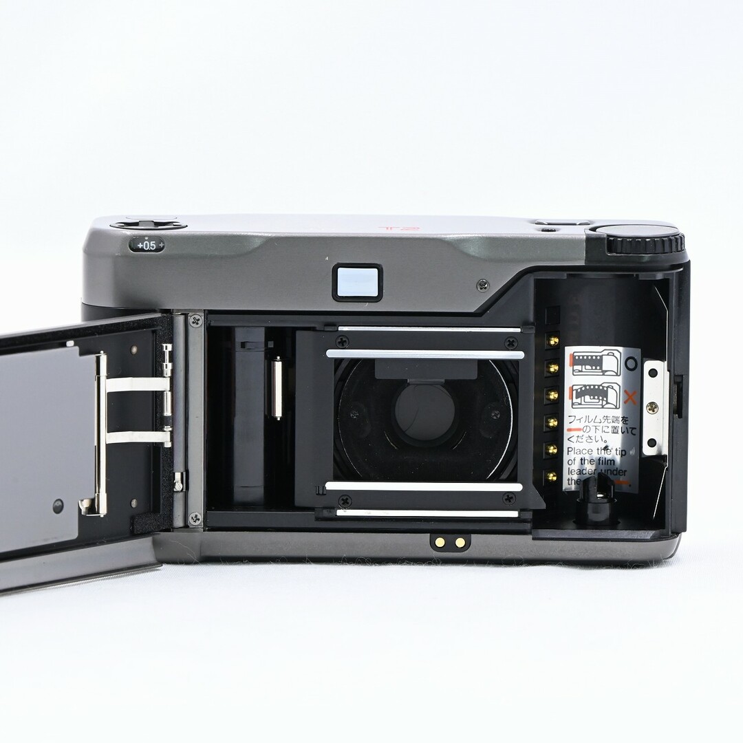 CONTAX T2 チタンブラック スマホ/家電/カメラのカメラ(フィルムカメラ)の商品写真