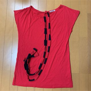 ユニクロ(UNIQLO)のユニクロ Tシャツ トップス 半袖 赤 Ｌ(Tシャツ(半袖/袖なし))