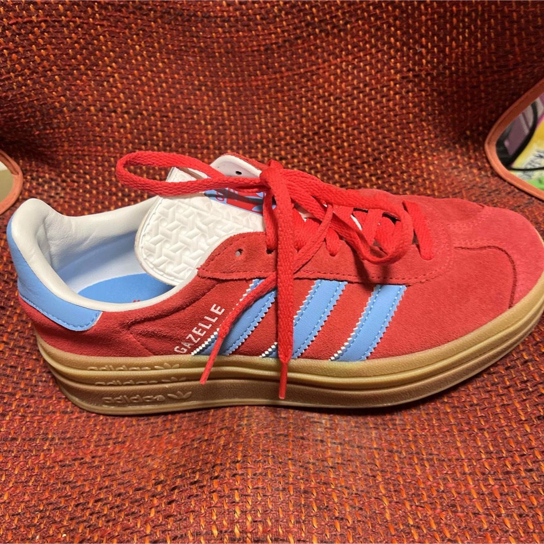 adidas(アディダス)のadidasガゼルボールド / GAZELLE BOLD レディースの靴/シューズ(スニーカー)の商品写真