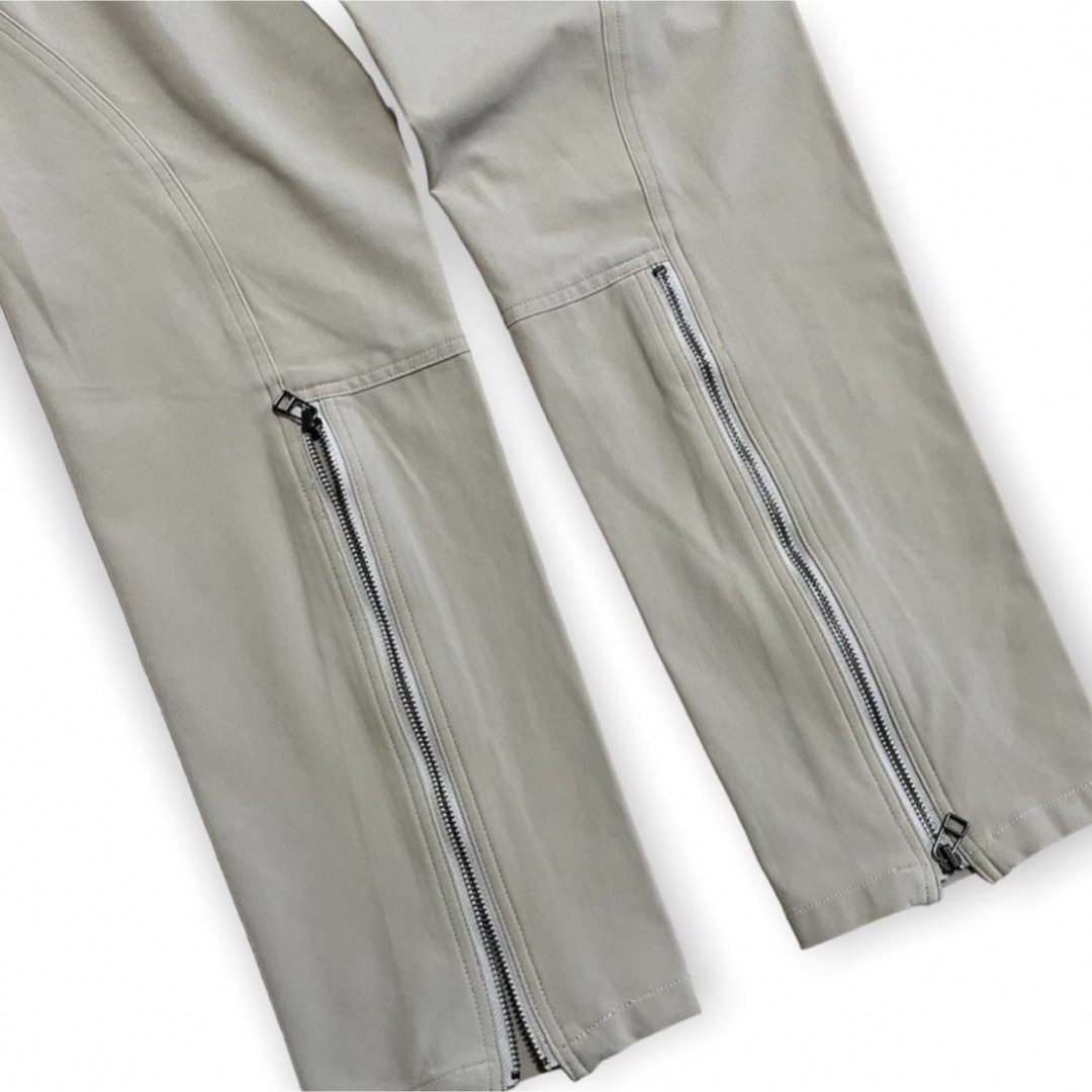 ISSEY MIYAKE(イッセイミヤケ)のissey miyake white label back zip slacks メンズのパンツ(スラックス)の商品写真