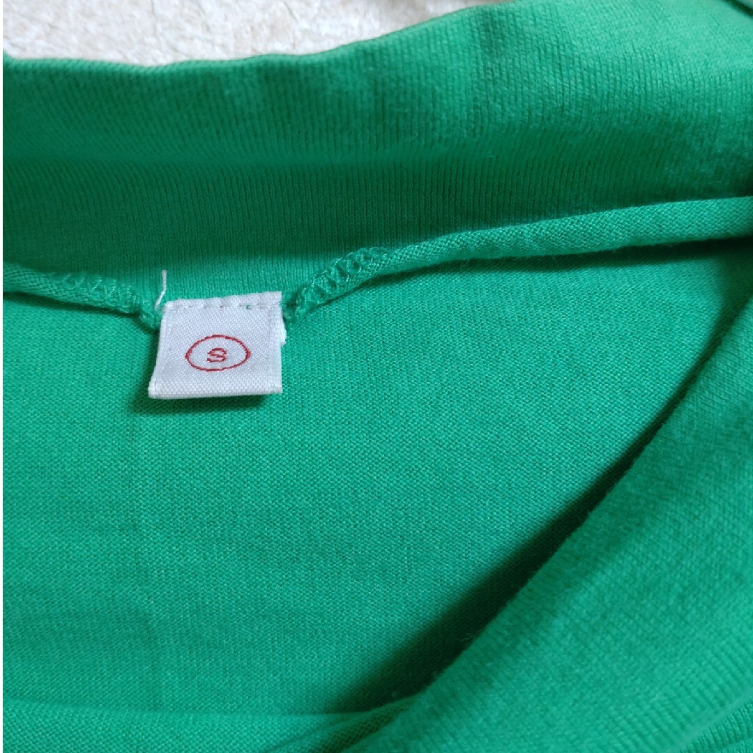 UNIQLO(ユニクロ)の未着用 ユニクロ モックネック ハイネック カットソー Tシャツ 緑 グリーン レディースのトップス(Tシャツ(長袖/七分))の商品写真