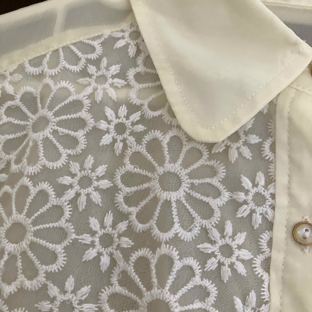 黄色ブラウス　半袖ブラウス　レースブラウス　花柄ブラウス メンズのトップス(Tシャツ/カットソー(半袖/袖なし))の商品写真