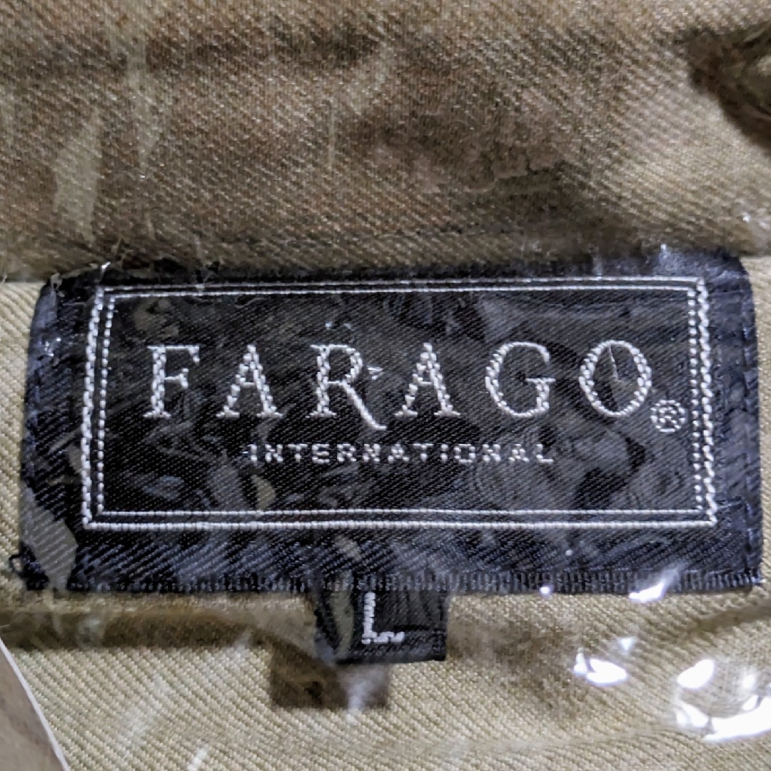 長袖ワイシャツ　FARAGO 　サイズＬ　薄茶色 メンズのトップス(シャツ)の商品写真