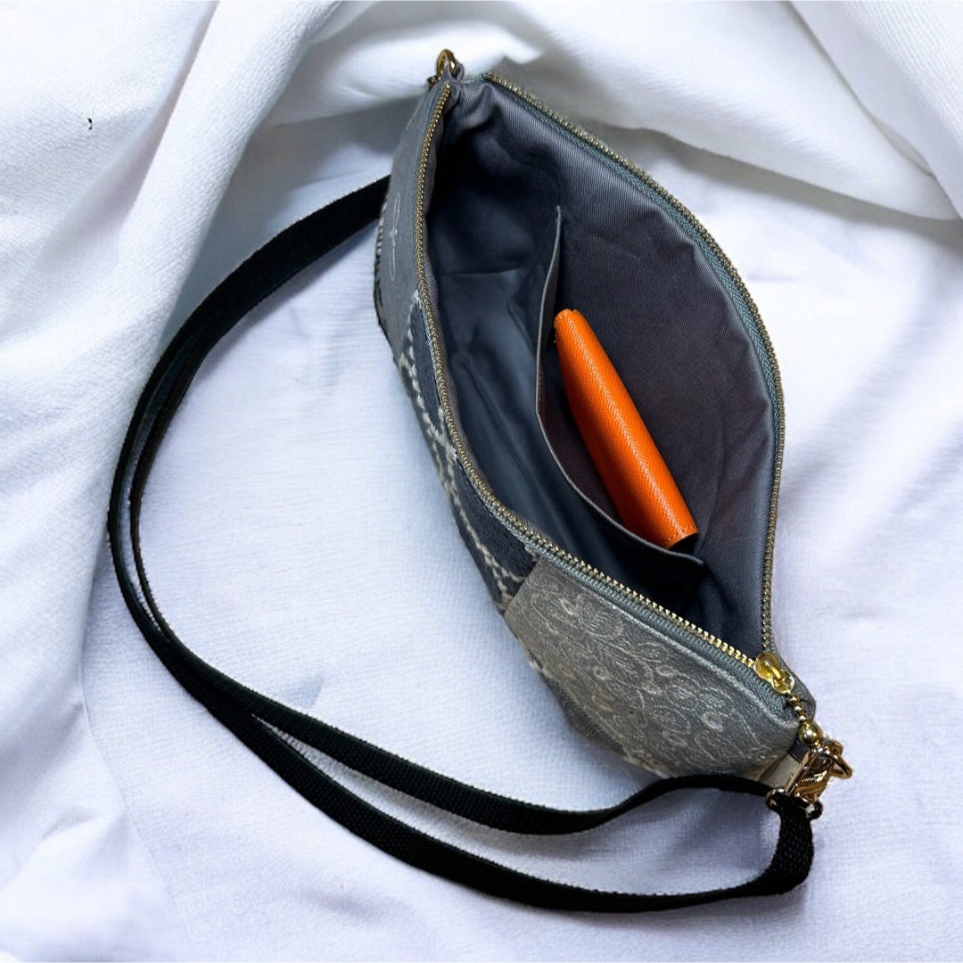 mina perhonen(ミナペルホネン)のミナペルホネン　ラウンドポシェット　ショルダーバッグ　 レディースのバッグ(その他)の商品写真