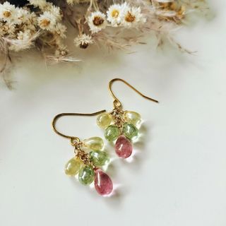 NEW✿カラフルチェコドロップのふさふさピアス✿(ピアス)