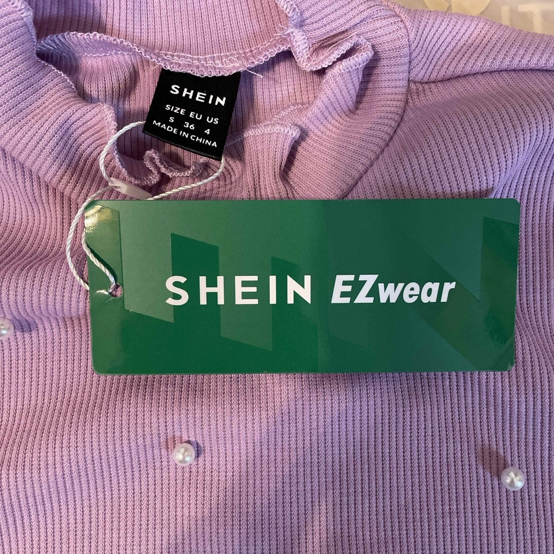 SHEIN(シーイン)のシャツ　半袖　パール レディースのトップス(Tシャツ(半袖/袖なし))の商品写真