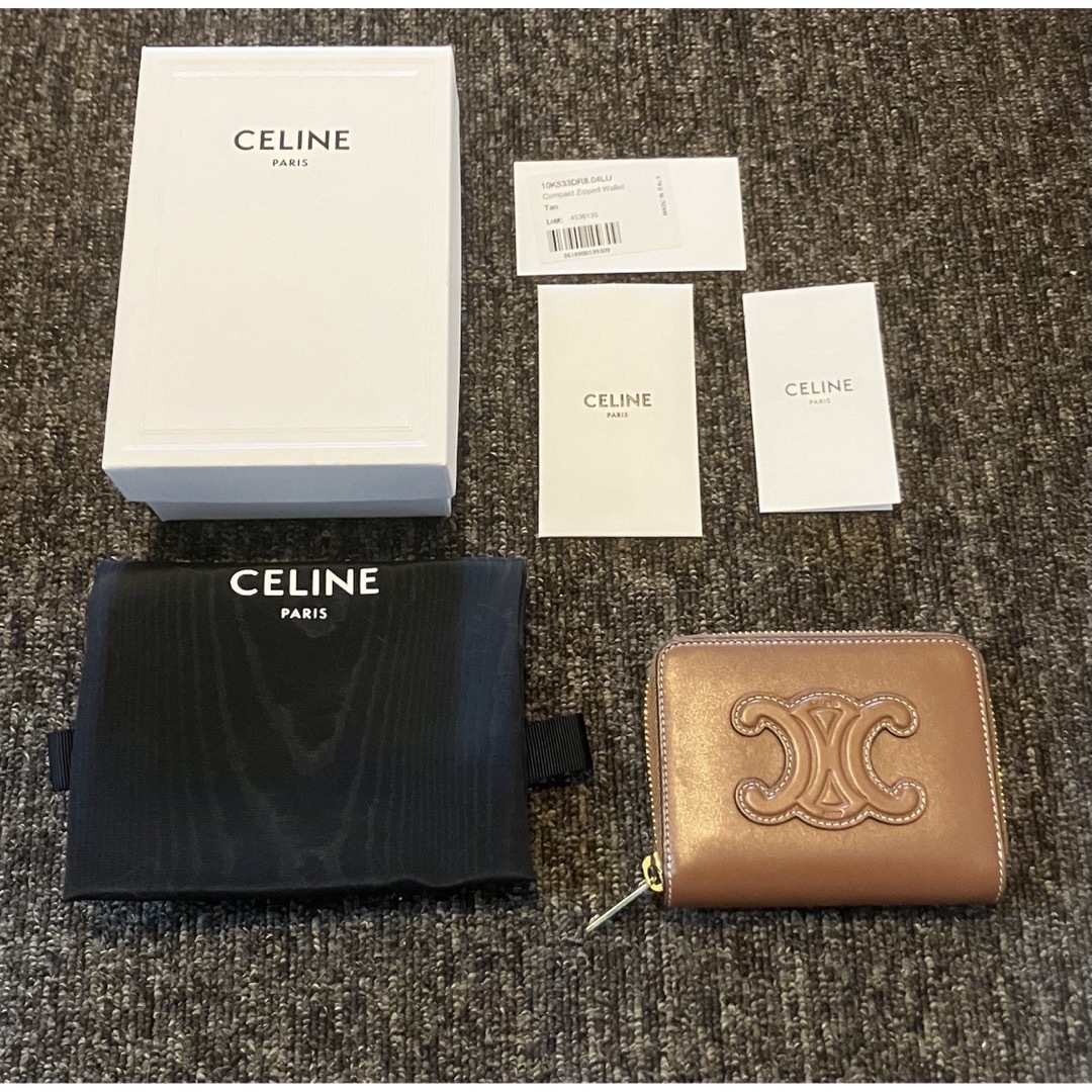 celine(セリーヌ)のセリーヌ　コンパクト　キュイル トリオンフ　ジップウォレットトリオンフ　タン レディースのファッション小物(財布)の商品写真