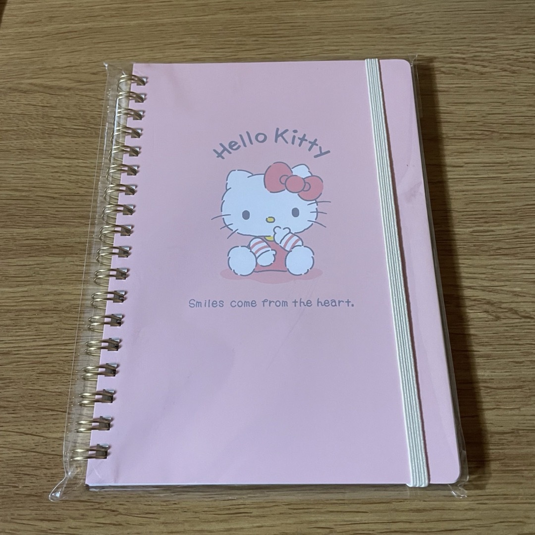 サンリオ(サンリオ)の未開封品 サンリオ Hello kitty ハロー キティ メモ帳 リングノート レディースのファッション小物(その他)の商品写真