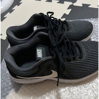 ナイキ(NIKE)のNIKEスニーカー24.5(スニーカー)