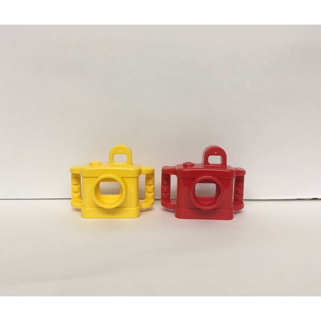 レゴ デュプロ(レゴデュプロ)のレゴ デュプロ パーツ 特殊 ブロック カメラ 黄色 赤色 セット キッズ/ベビー/マタニティのおもちゃ(積み木/ブロック)の商品写真