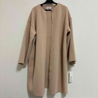 新品　Thriii ベージュのアウター　L 羽織もの(ノーカラージャケット)