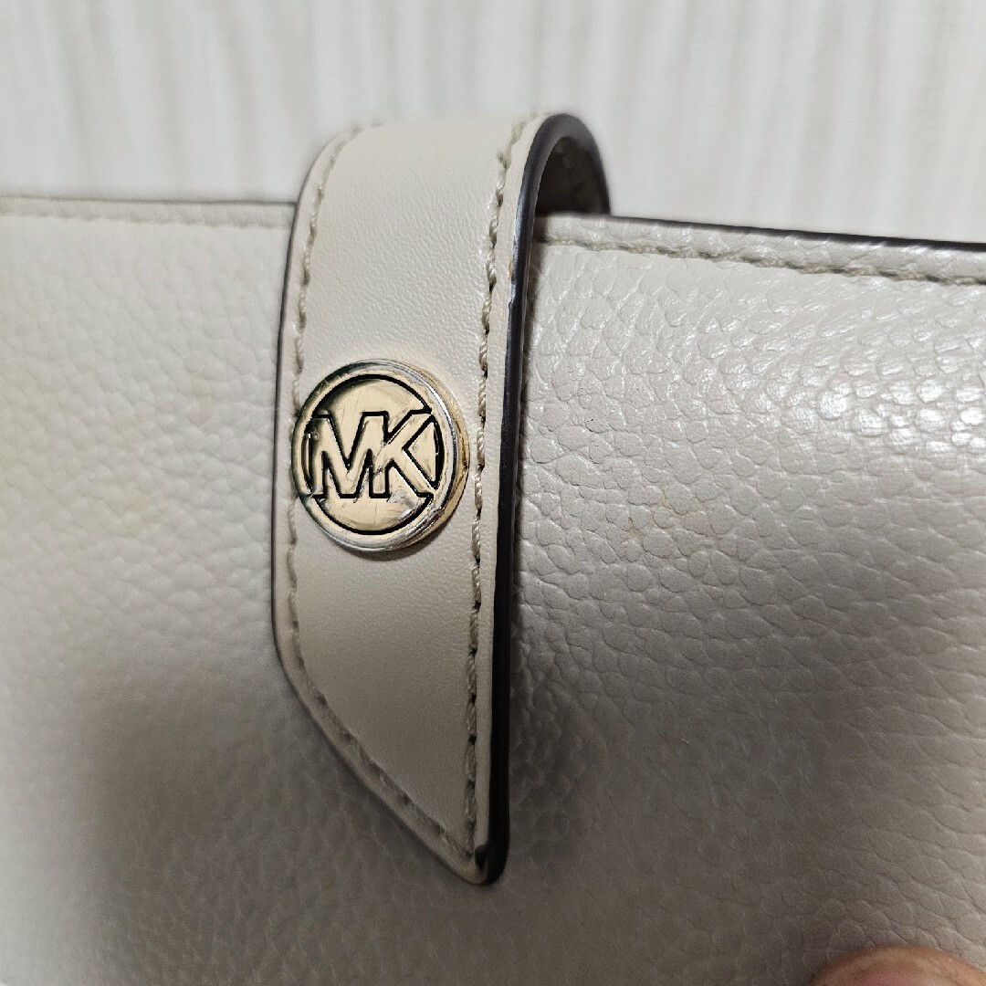 Michael Kors(マイケルコース)のマイケルコース MICHEAL KORS 二つ折り財布 レディースのファッション小物(財布)の商品写真