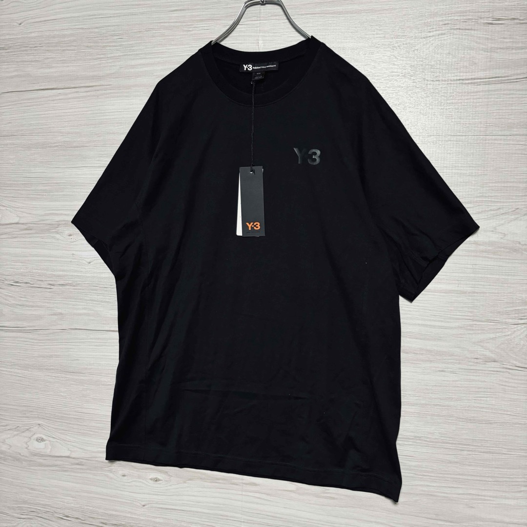Y-3(ワイスリー)の【希少デザイン】Y-3 ワイスリー Tシャツ バックプリント ワンポイントロゴ メンズのトップス(Tシャツ/カットソー(半袖/袖なし))の商品写真