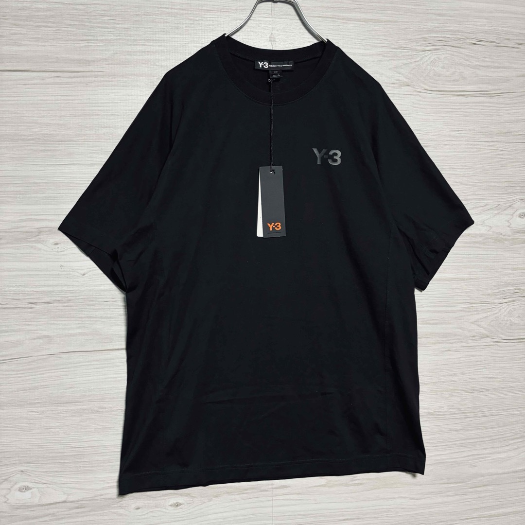 Y-3(ワイスリー)の【希少デザイン】Y-3 ワイスリー Tシャツ バックプリント ワンポイントロゴ メンズのトップス(Tシャツ/カットソー(半袖/袖なし))の商品写真