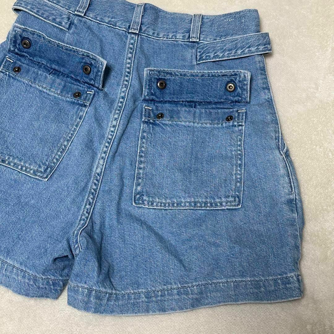 Levi's(リーバイス)のLevi's デニムショートパンツ　コットンリネン　ライトブルー系　W24 レディースのパンツ(ショートパンツ)の商品写真