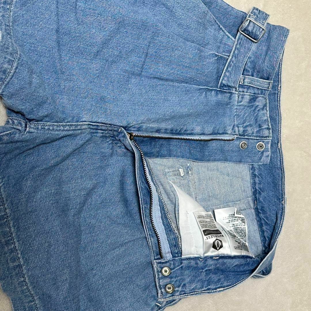 Levi's(リーバイス)のLevi's デニムショートパンツ　コットンリネン　ライトブルー系　W24 レディースのパンツ(ショートパンツ)の商品写真