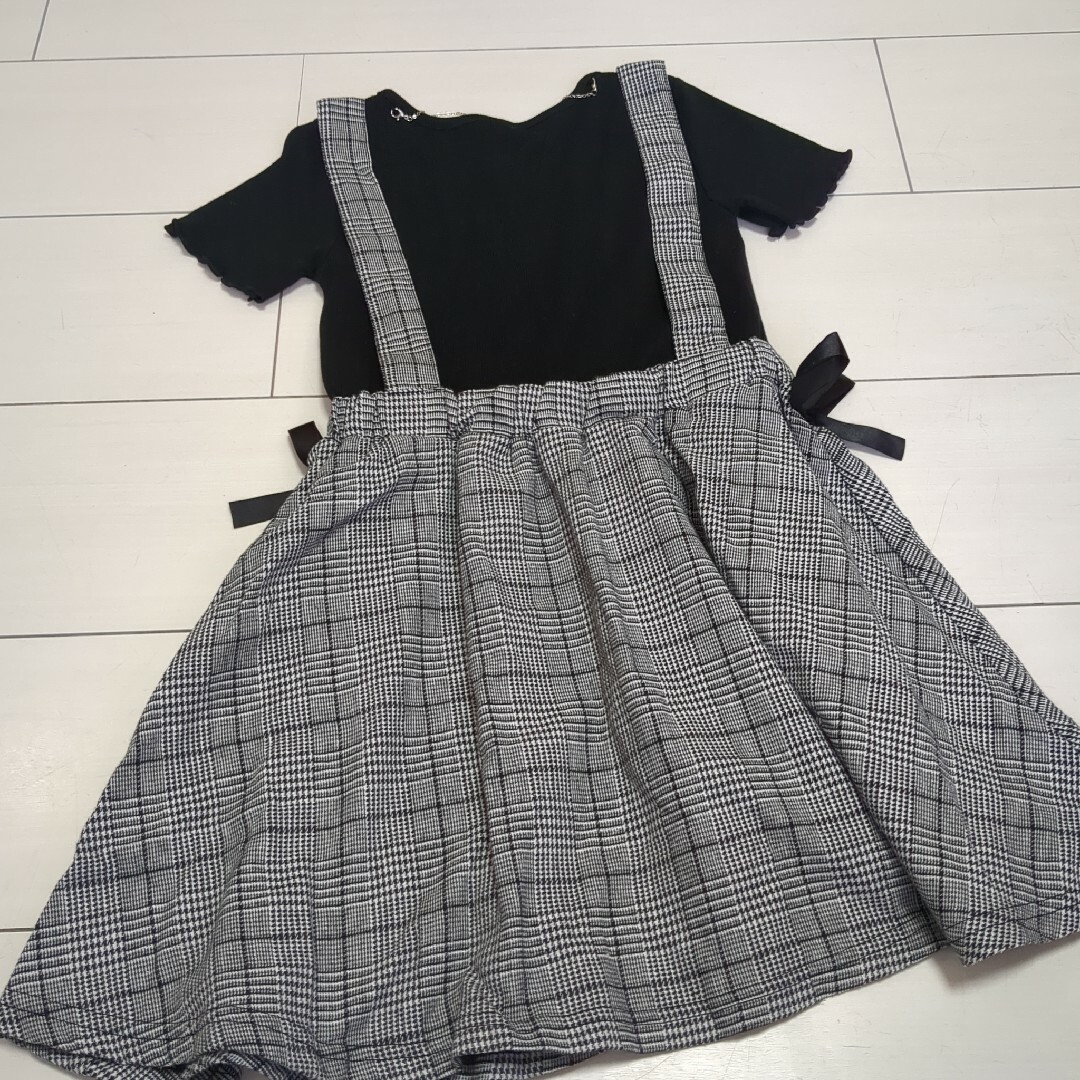 キッズ　ワンピース　ネックレス付 キッズ/ベビー/マタニティのキッズ服女の子用(90cm~)(ワンピース)の商品写真