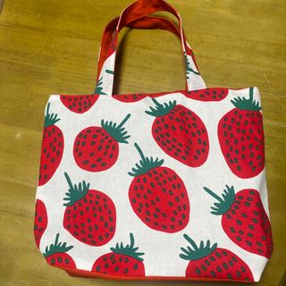 マリメッコ(marimekko)の【マリメッコ】ハンドメイド　バッグ(ハンドバッグ)