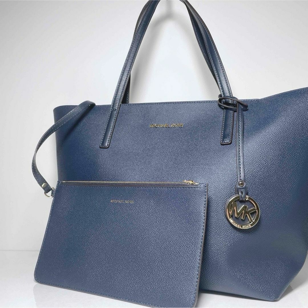 Michael Kors(マイケルコース)の美品 マイケルコース トートバッグ ネイビー ゴールド インナーバッグ A4可 レディースのバッグ(トートバッグ)の商品写真