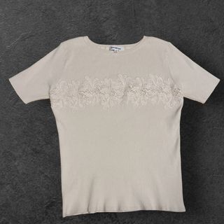 ナチュラルビューティーベーシック(NATURAL BEAUTY BASIC)のnatural beauty basic 半袖　花柄　刺繍　オフホワイト　M(Tシャツ(半袖/袖なし))