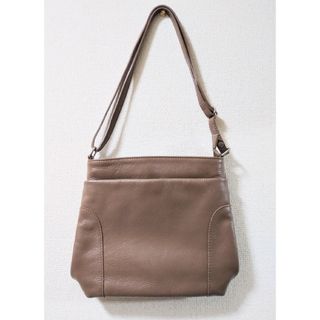 GENUINE LEATHER　本革　ショルダーバッグ　ブラウン　モカ　茶色(ショルダーバッグ)