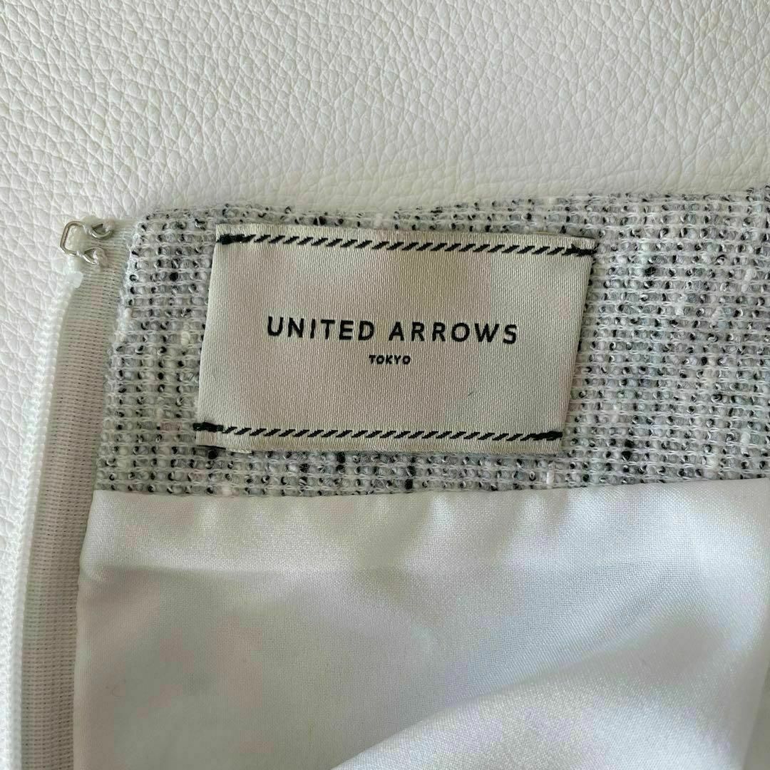 UNITED ARROWS(ユナイテッドアローズ)の美品 ユナイテッドアローズ スカート タイト ライトグレー ツイード 人気 レディースのスカート(ミニスカート)の商品写真