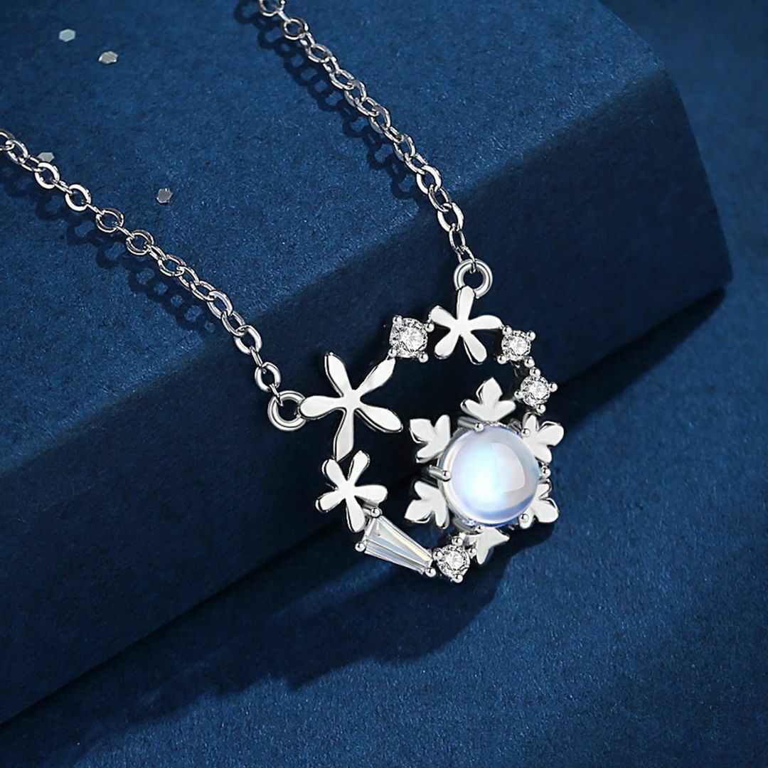 [YINCHIE] ネックレス レディース 雪の結晶 シルバー925 誕生石 幸 レディースのアクセサリー(その他)の商品写真