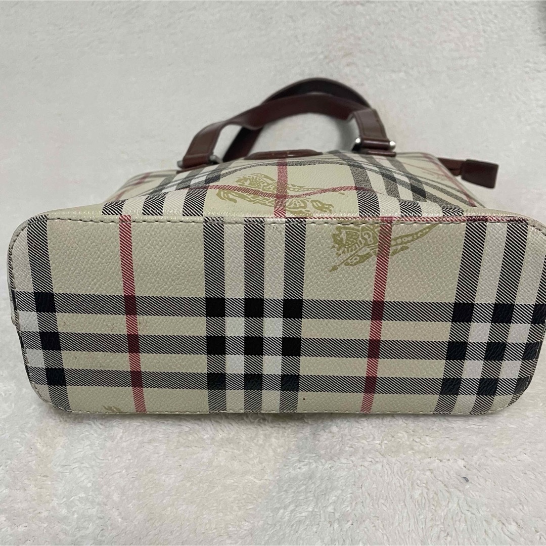 BURBERRY(バーバリー)のバーバリー　ノバチェック　シャドーホース　ハンドバッグ　PVC Burberry レディースのバッグ(ハンドバッグ)の商品写真