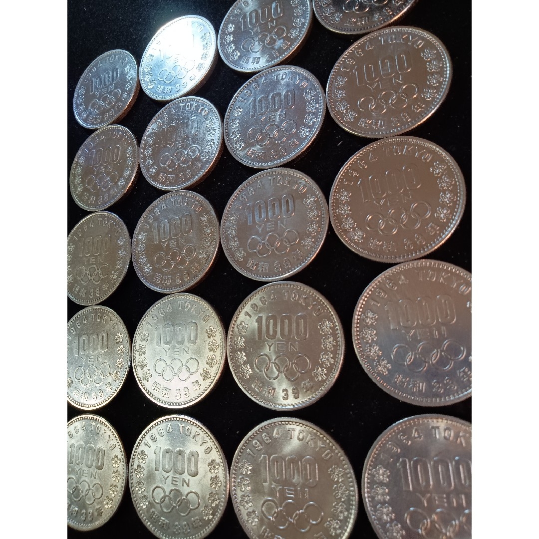 銀貨　東京オリンピック1.000円銀貨　silver925　銀貨状態綺麗20枚 エンタメ/ホビーの美術品/アンティーク(金属工芸)の商品写真