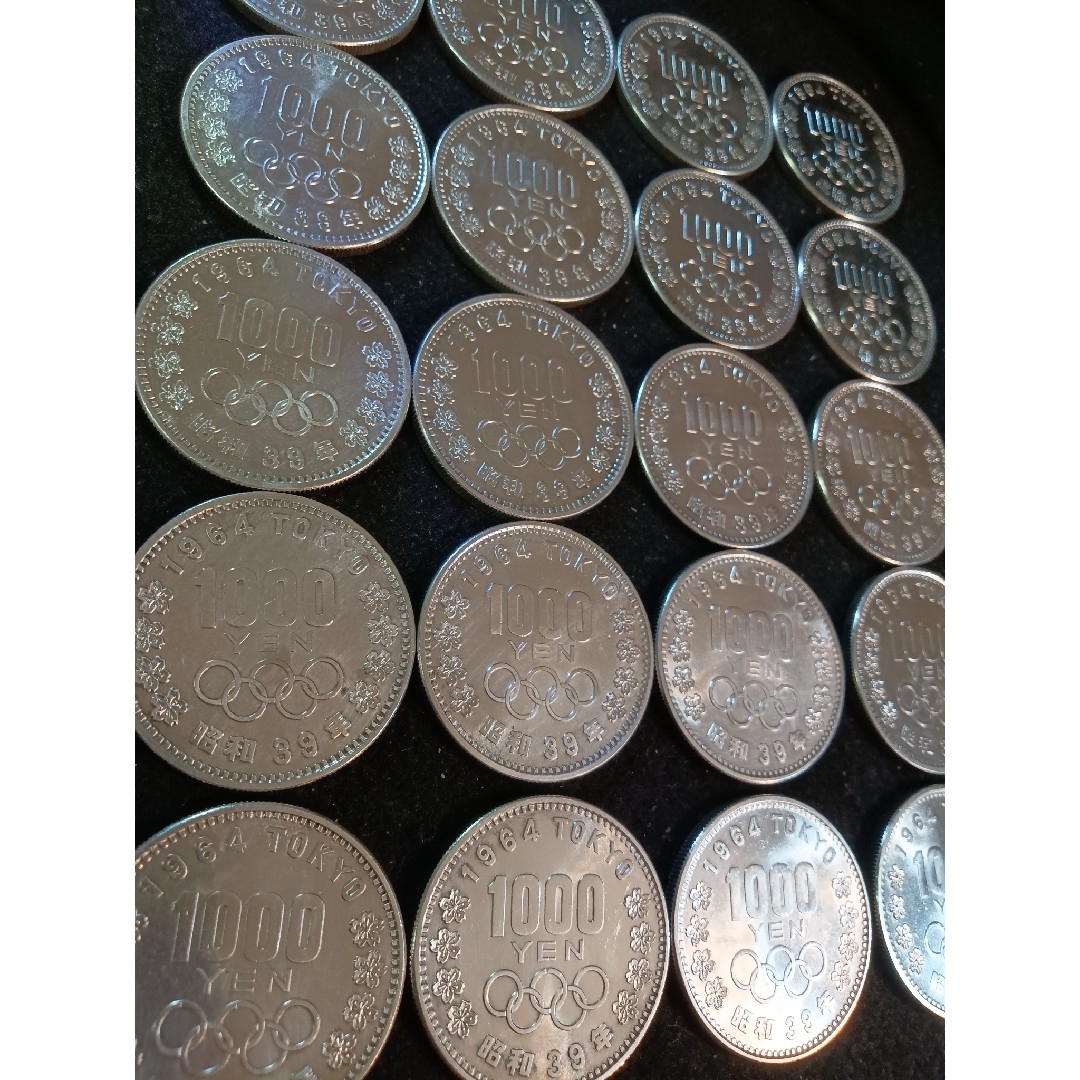 銀貨　東京オリンピック1.000円銀貨　silver925　銀貨状態綺麗20枚 エンタメ/ホビーの美術品/アンティーク(金属工芸)の商品写真