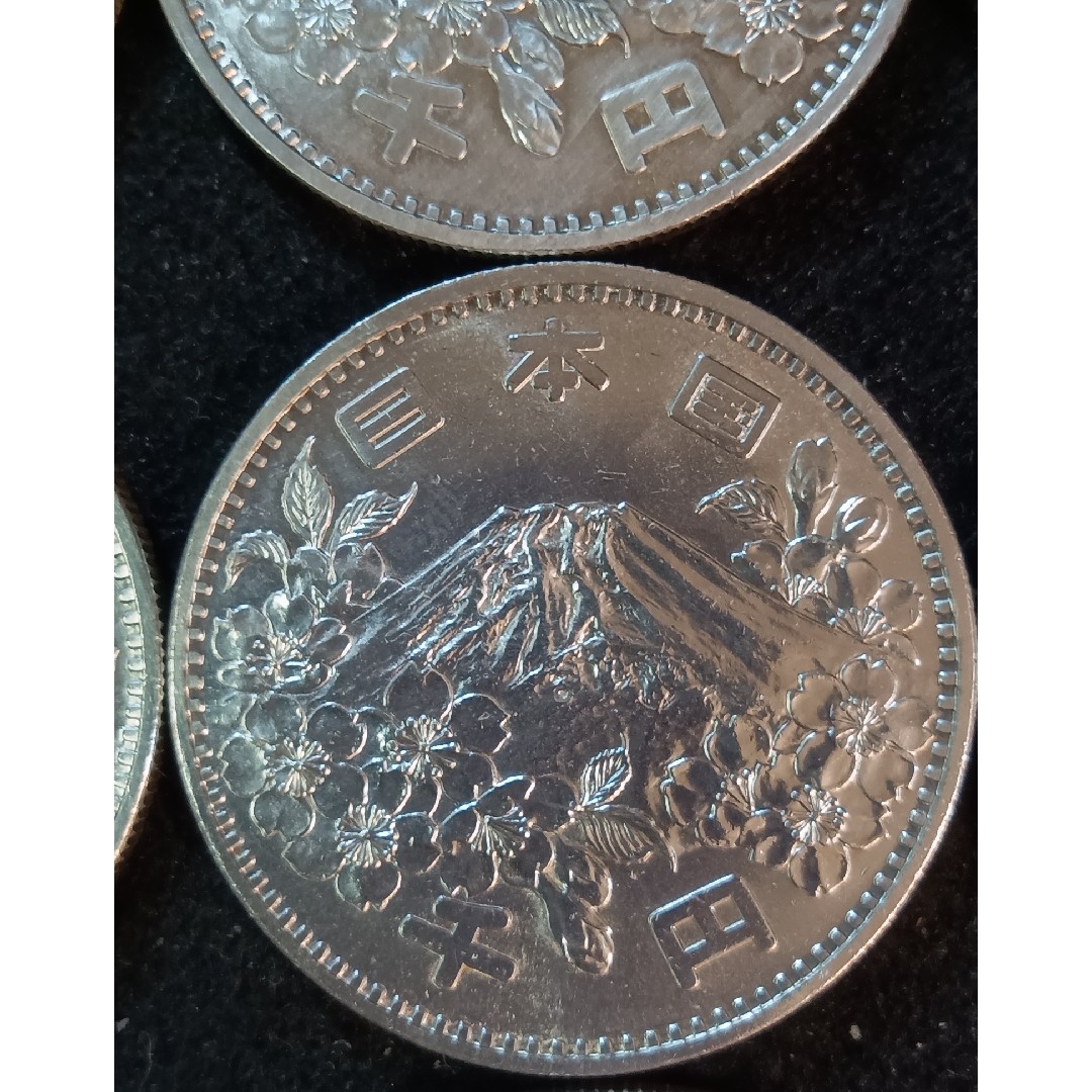 銀貨　東京オリンピック1.000円銀貨　silver925　銀貨状態綺麗20枚 エンタメ/ホビーの美術品/アンティーク(金属工芸)の商品写真