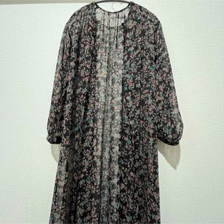 【未使用品】ローズパッド　美品　ワンピース　羽織　春夏秋　花柄　ラメ