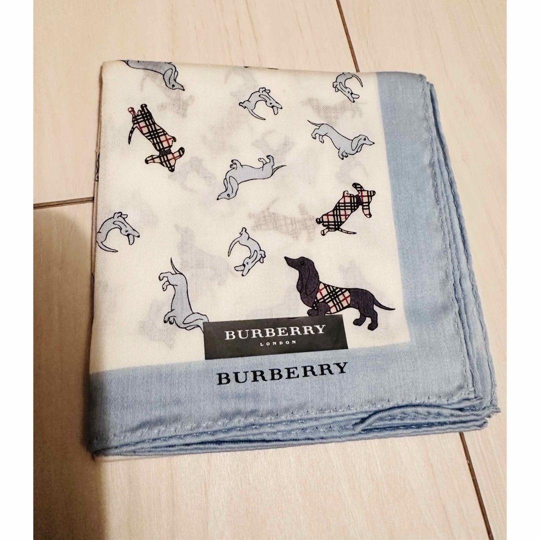 BURBERRY(バーバリー)の★新品シール付き！★Burberryバーバリー ハンカチ 犬★ペットと喫煙者なし メンズのファッション小物(ハンカチ/ポケットチーフ)の商品写真