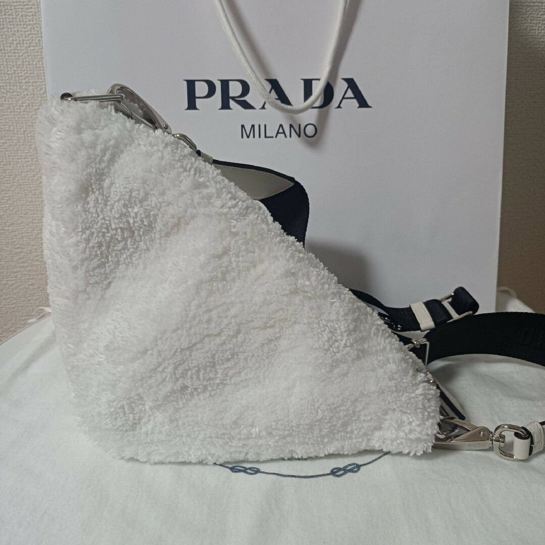 PRADA - 新品未使用タグ付き付属品 ショッパーカードあり PRADA PRADA - 新品未使用タグ付き付属品 ショッパーカードあり PRADA