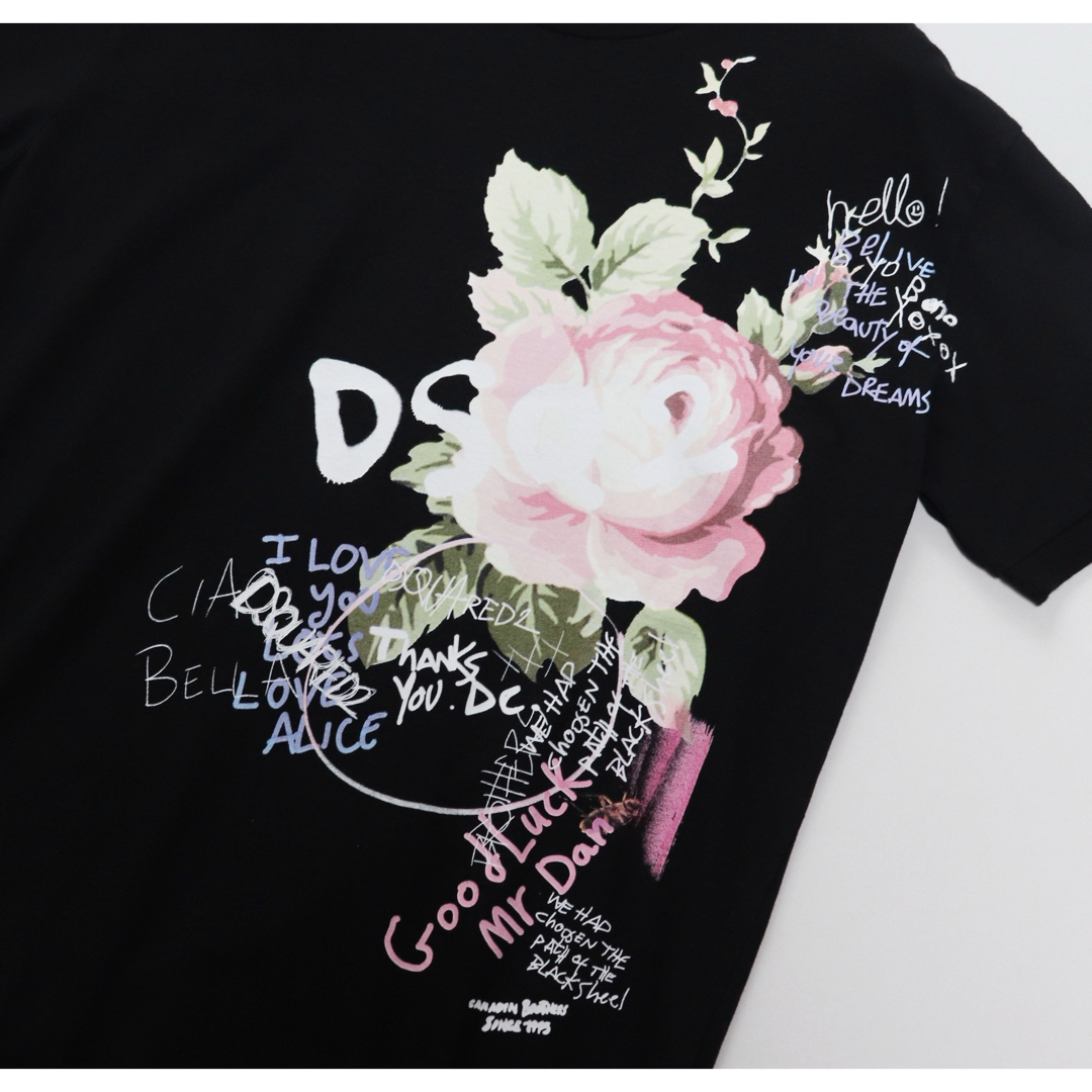 DSQUARED2(ディースクエアード)の《DSQUARED2》新品 イタリア製 フラワー＆メッセージTシャツ M メンズのトップス(シャツ)の商品写真