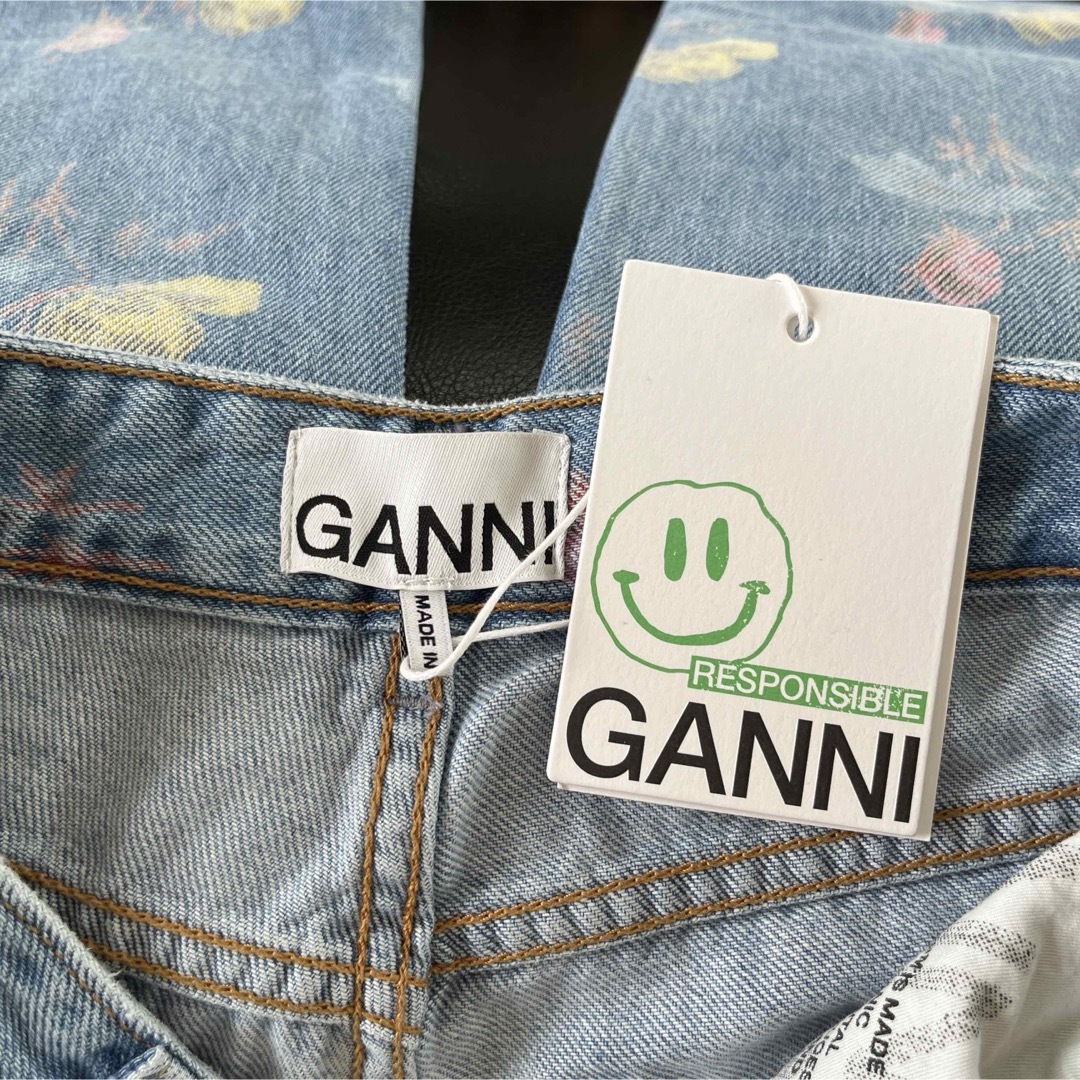 GANNI ガニー　花柄デザインデニム　ジーンズ　S(25)サイズ　ブルー レディースのパンツ(デニム/ジーンズ)の商品写真