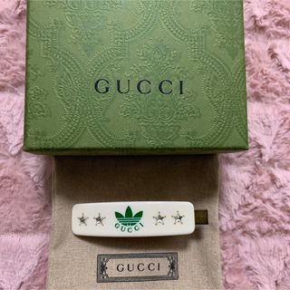 Gucci - Gucci adidas コラボ ヘアクリップ ヘアアクセサリー　ホワイト　白