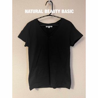 ナチュラルビューティーベーシック(NATURAL BEAUTY BASIC)のNATURAL BEAUTY BASIC 黒 Vネック シンプル カットソー(カットソー(半袖/袖なし))