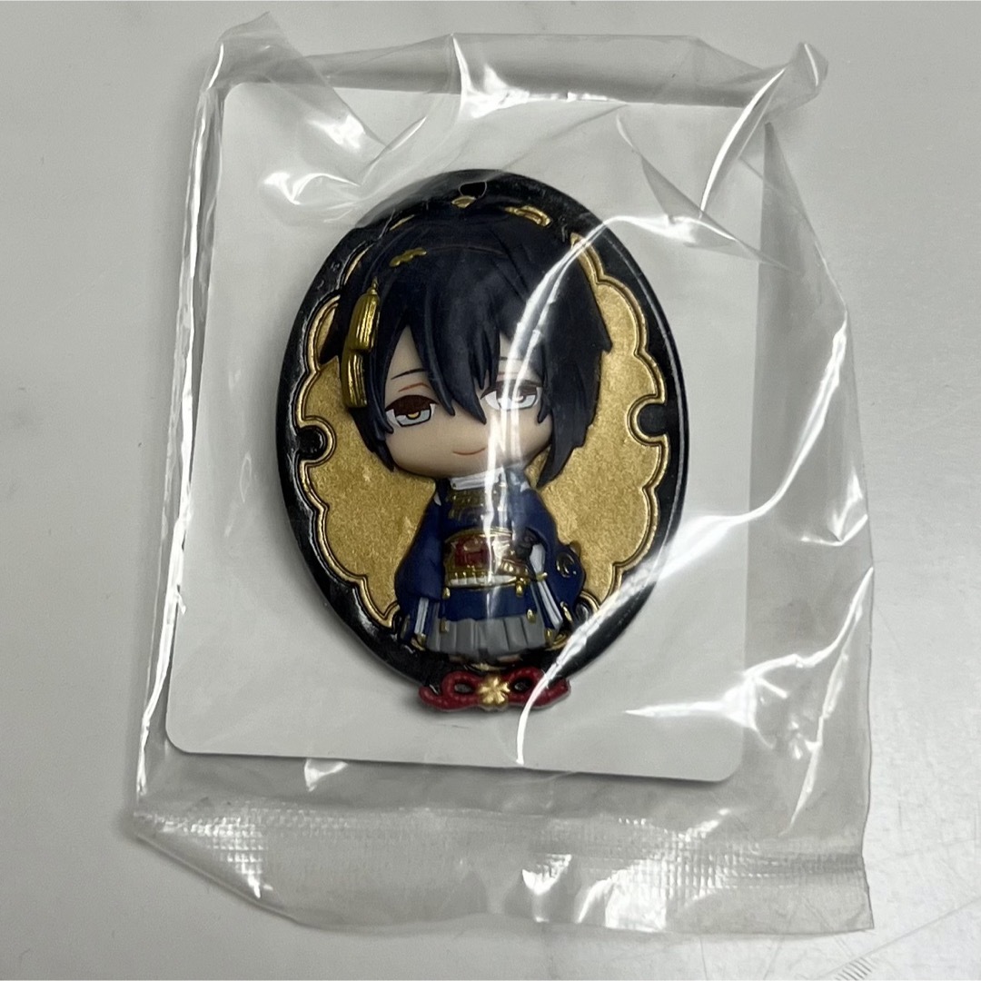 刀剣乱舞 DECORICH マスコットブローチ 三日月宗近 PVC製彩色済み エンタメ/ホビーのおもちゃ/ぬいぐるみ(キャラクターグッズ)の商品写真