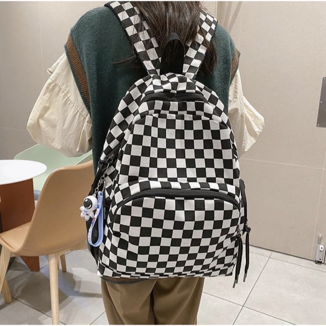 ブロックチェック リュック　バックパック　通学　通勤　チェッカー柄 レディースのバッグ(リュック/バックパック)の商品写真