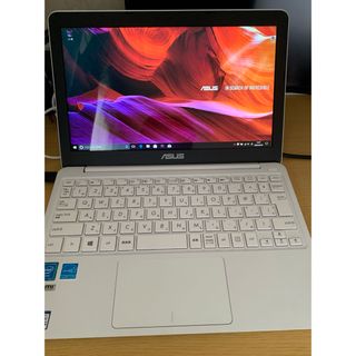 エイスース(ASUS)のしょう様　ASUS VivoBook E200H(ノートPC)