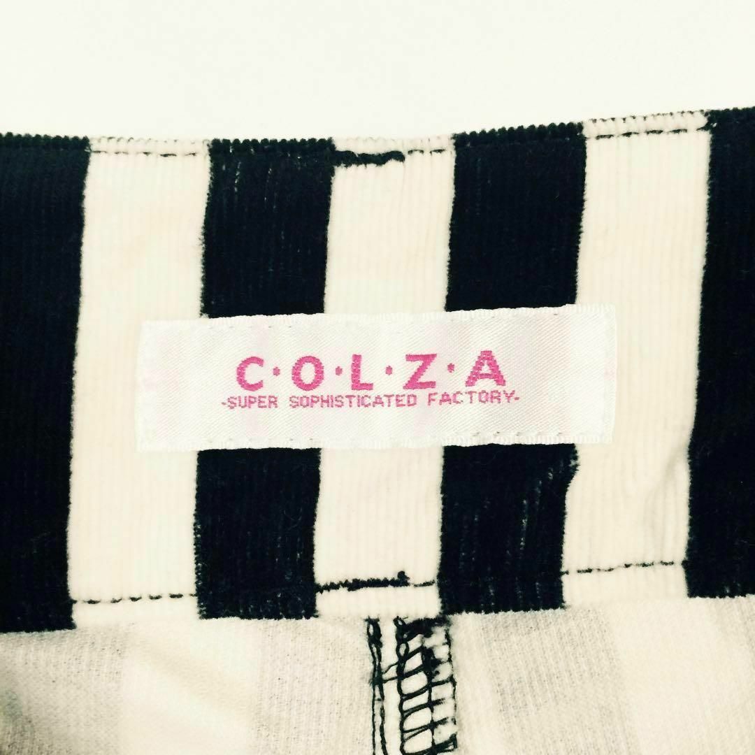 COLZA(コルザ)のCOLZA コルザ　ストライプ　ショートパンツ　コーデュロイ　白黒　個性的　派手 レディースのパンツ(ショートパンツ)の商品写真