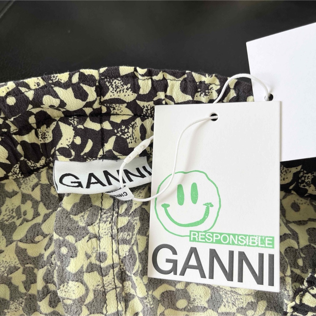 GANNI ガニー　花柄 デザインショートパンツ　S(36)サイズ レディースのパンツ(ショートパンツ)の商品写真