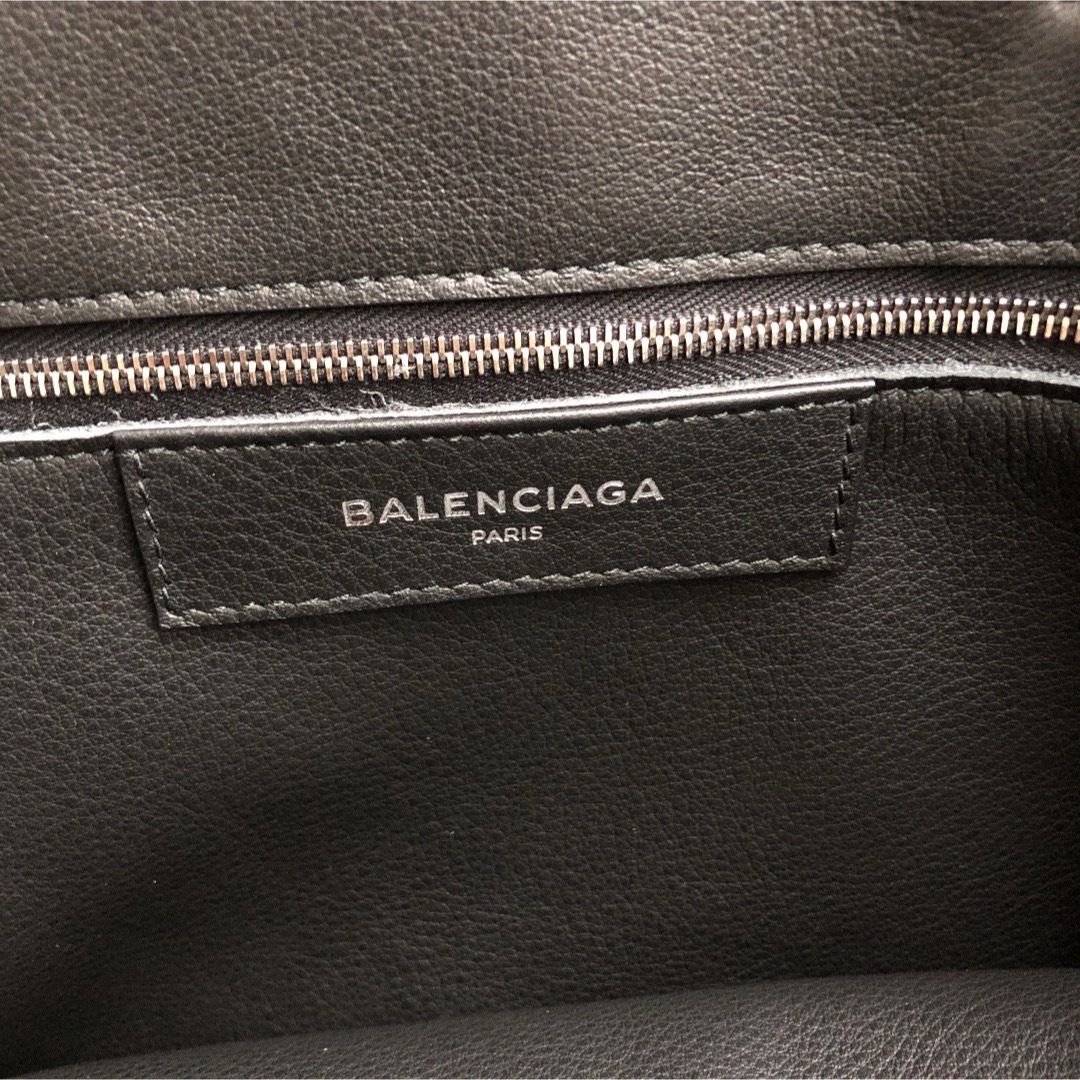 Balenciaga(バレンシアガ)のBALENCIAGA ペーパーB4 ショルダーバッグ バレンシアガ レディースのバッグ(ハンドバッグ)の商品写真