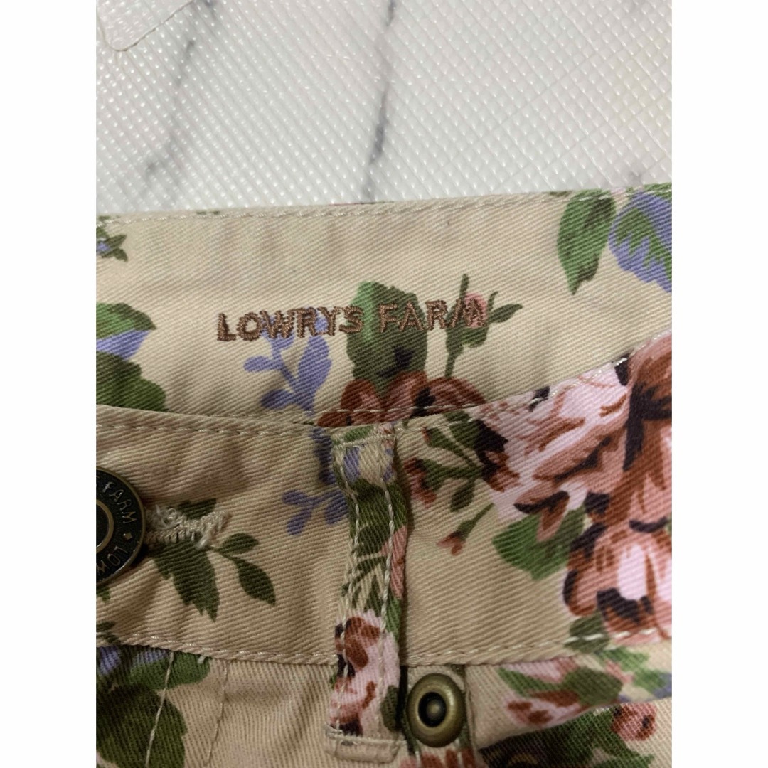 LOWRYS FARM(ローリーズファーム)の【LOWRYS FARM】花柄模様　ショートパンツ　M レディースのパンツ(ショートパンツ)の商品写真