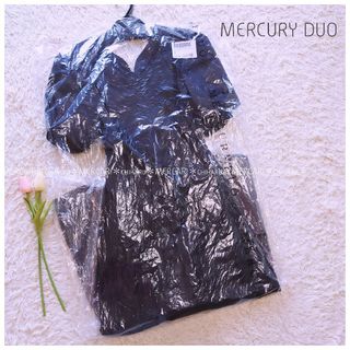 マーキュリーデュオ(MERCURYDUO)の《MERCURY》2023SS バックタックボリュームスリーブワンピ(ロングワンピース/マキシワンピース)